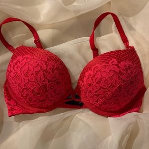 Dentelle red bra